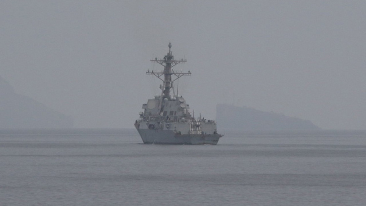 Καθαρισμό από νάρκες στα Στενά του Ορμούζ κάνουν δύο αντιτορπιλικά των ΗΠΑ - Απευθείας οι συνομιλίες Αμερικανών και Ιρανών απεσταλμένων στο Πακιστάν