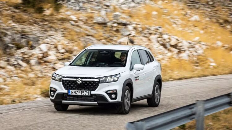 Οδηγούμε το οικονομικό Suzuki S-Cross Hybrid - Πόσο κοστίζει;
