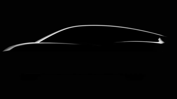 Η Lucid αλλάζει στρατηγική