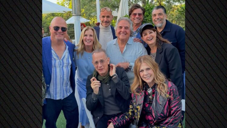 Η Νία Βαρντάλος γιόρτασε το ελληνικό Πάσχα στην Αμερική με τον σύντροφό της: Μαζί τους και ο Τομ Χανκς με τη Ρίτα Γουίλσον