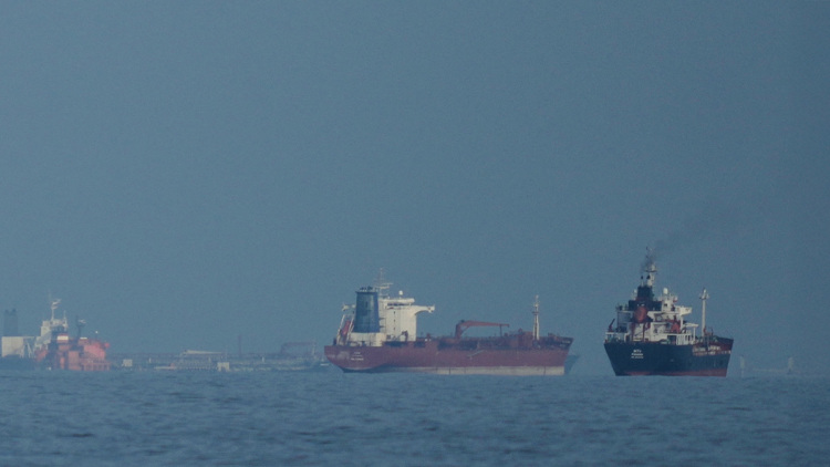 Ανάλυση: Πώς το μπλόκο στα στενά του Ορμούζ φέρνει τις ΗΠΑ απέναντι από την Κίνα