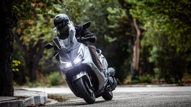 Δοκιμάζουμε το ολοκληρωμένο SYM Joymax Z3i - Πόσο κοστίζει στην Ελλάδα;