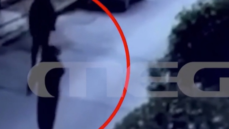 Δολοφονία τραγουδιστή στην Καρδίτσα: Βίντεο ντοκουμέντο από τη στιγμή που οι ανήλικοι δράστες διαφεύγουν από το σημείο του φονικού