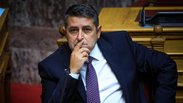 Ωρες αγωνίας για τον Γιώργο Μυλωνάκη που υποβλήθηκε με επιτυχία σε εμβολισμό του εγκεφαλικού ανευρύσματος

