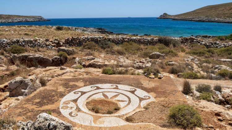 Η Λακωνική Μάνη της άγριας ομορφιάς: Oι κορυφαίες δραστηριότητες σε έναν αυθεντικό τόπο