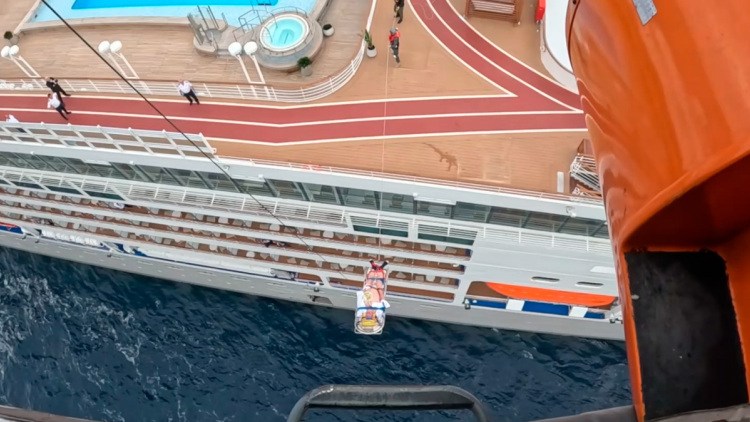 Εντυπωσιακό βίντεο από αεροδιακομιδή ασθενούς στη Λήμνο με Super Puma της Πολεμικής Αεροπορίας
