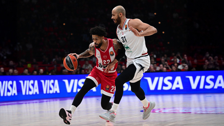 Ολυμπιακός - Αρμάνι Μιλάνο 26-23 (Β' περίοδος): Live η μάχη πρωτιάς στο ΣΕΦ 