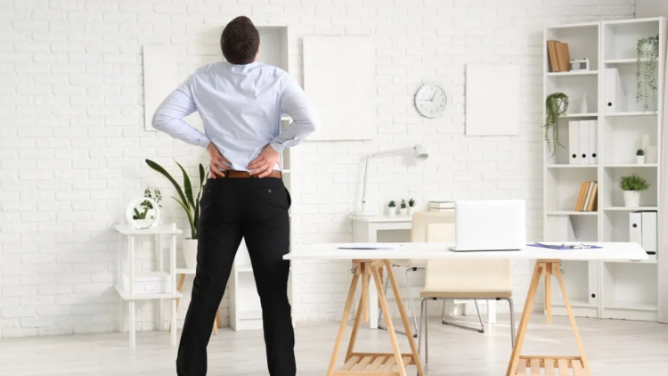 3 πράγματα που δεν κάνει ποτέ μία γιατρός-βελονίστρια όταν πονάει η μέση της – Δείτε βίντεο