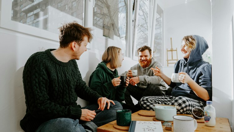 Κοινωνικός πλούτος: Το χαρακτηριστικό που βοηθά πλέον την καριέρα και την κοινωνική μας ζωή