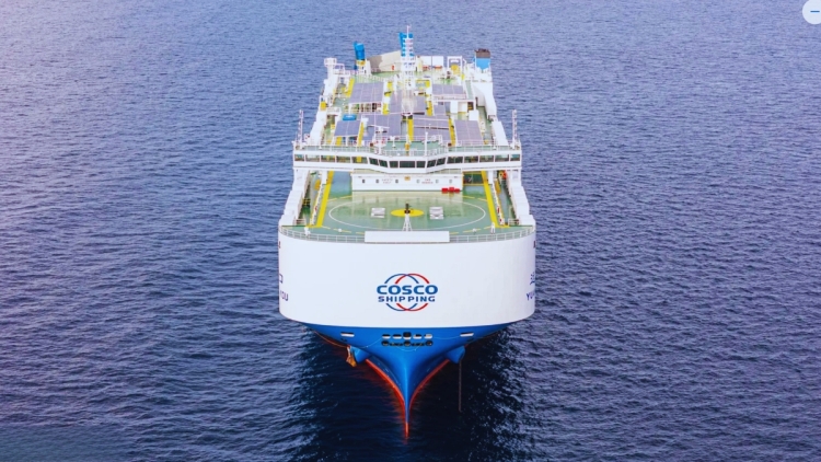 Στον Πειραιά ο γίγαντας των μεταφορών - Τι παρέδωσε στην Ελληνική Κυβέρνηση;