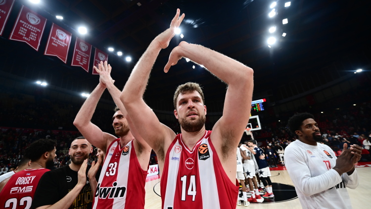 Euroleague: Πρώτος σκόρερ της διοργάνωσης ο Βεζένκοβ, πρώτος ριμπάουντερ ο Μιλουτίνοβ