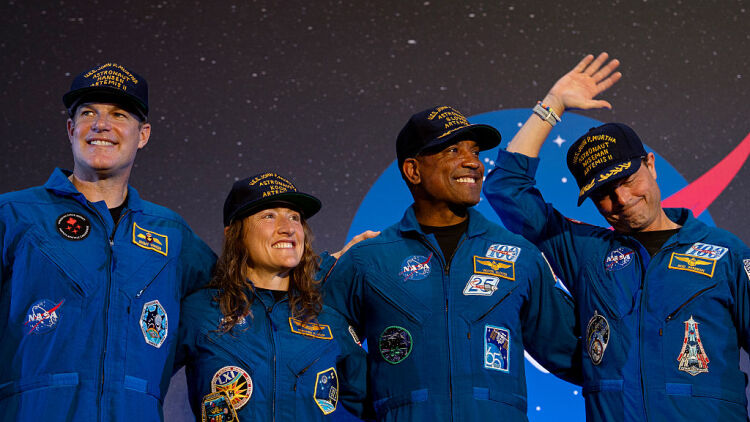 «Το πιο εντυπωσιακό θέαμα που έχουν δει ανθρώπου μάτια»: Το πλήρωμα του Artemis II για την εμπειρία του εκτός Γης (βίντεο)
