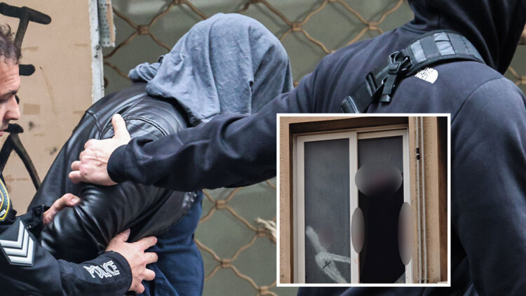 Ψάχνουν πώς έπεσε από τον 4ο όροφο η γυναίκα που σκοτώθηκε στην Αθήνα, βρέθηκαν αρκετά αίματα γύρω από το σπασμένο παράθυρο