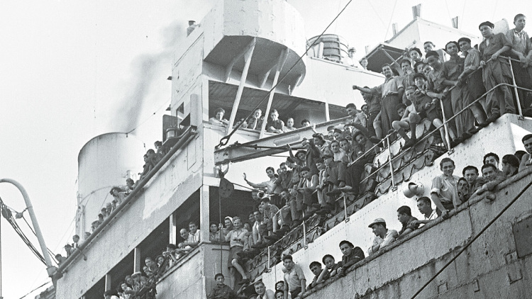 Το πλοίο που έσωσε την ελίτ της ελληνικής διανόησης και η μυστηριώδης ιστορία του άγνωστου επιβάτη 
