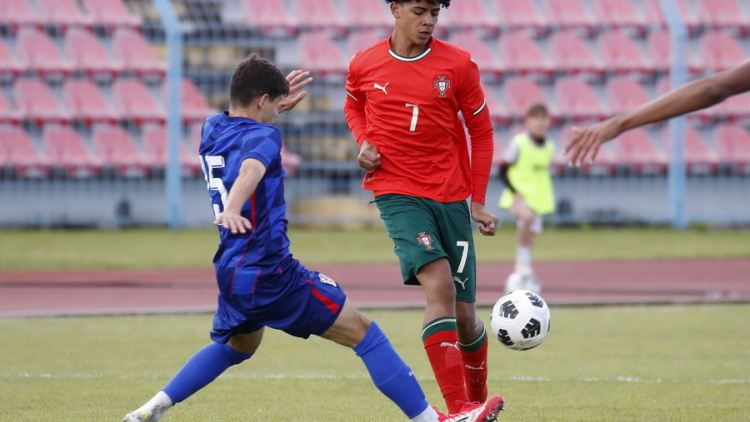 Κριστιάνο Τζούνιορ: Εντυπωσίασε με χατ τρικ ο γιος του Κριστιάνο Ρονάλντο, δείτε βίντεο

