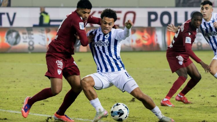 Ατρόμητος - ΑΕΛ, Live η κρίσιμη αναμέτρηση στο Περιστέρι 0-0 (Α' ημίχρονο)