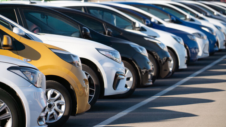 Αυτοκίνητο: Έρχεται επιδότηση έως 30.000 ευρώ για αντικατάσταση παλιού ΙΧ – Ποιοι είναι οι δικαιούχοι
