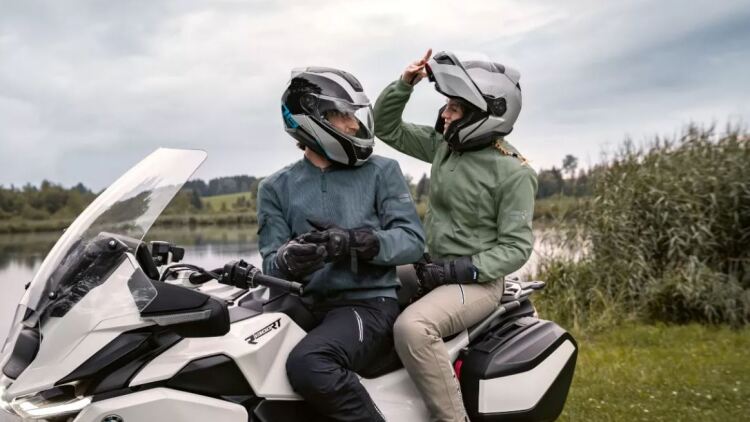 Μοτοσικλέτα: 5+1 tips για οδήγηση με συνεπιβάτη
