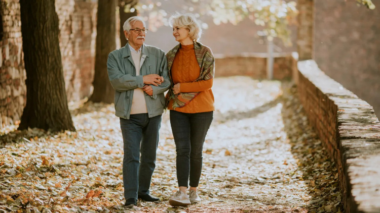 Eurostat: Η Ευρώπη γερνά, η Ελλάδα συρρικνώνεται – Θα μείνουμε 30% λιγότεροι έως το 2100