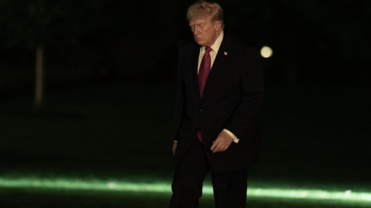 Axios: Έκτακτη σύσκεψη Τραμπ με κορυφαίους αξιωματούχους για την κρίση με το Ιράν και τα Στενά του Ορμούζ