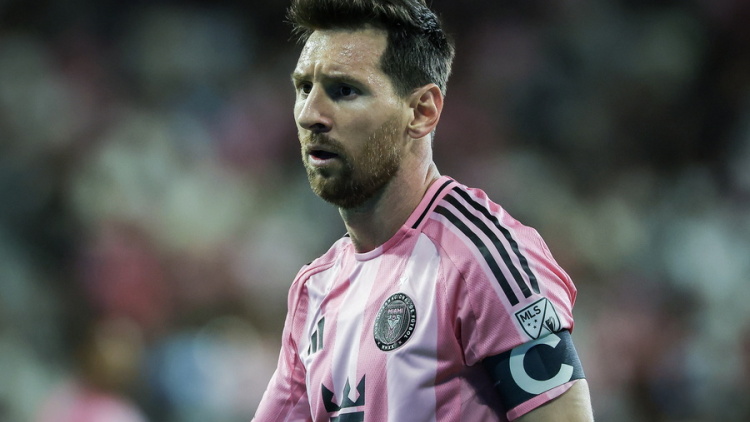 Ο Λιονέλ Μέσι σκόραρε δύο φορές και οδήγησε στη νίκη την Ίντερ Μαϊάμι μπροστά σε 76.000 θεατές στο Ντένβερ, δείτε τα γκολ