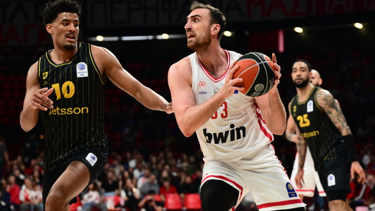 Με φοβερή εμφάνιση στο 2ο ημίχρονο ο Ολυμπιακός 92-81 τον Άρη στο ΣΕΦ