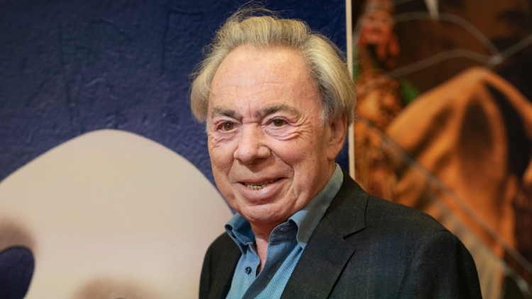 O Άντριου Λόιντ Γουέμπερ αποκάλυψε ότι βρίσκεται σε φάση απεξάρτησης από το αλκοόλ, έπινε ενώ δήλωνε πως είχε σταματήσει