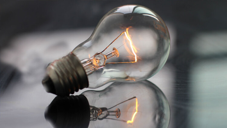 Τηλεργασία, επιδοτήσεις και χαμηλότερο ΦΠΑ: Το σχέδιο της Κομισιόν για την ενεργειακή κρίση