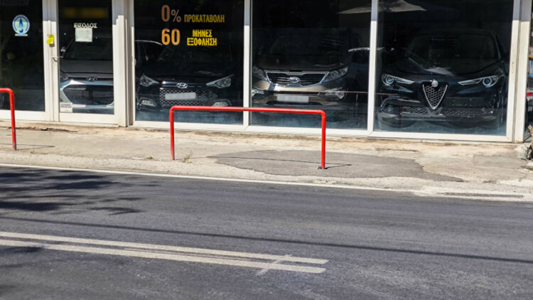 Ξεσπά η μητέρα της 16χρονης που παρέσυραν και εγκατέλειψαν στη Λιοσίων: Το παιδί μου έφυγε σαν πανί στον δρόμο, είδα το βίντεο κι έπαθα σοκ 
