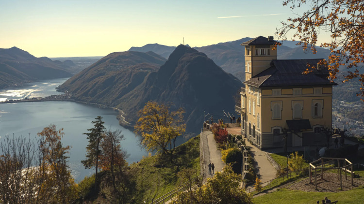Λουγκάνο: Μία θαυμάσια πόλη που ακροβατεί ανάμεσα στην Ιταλία και την Ελβετία
