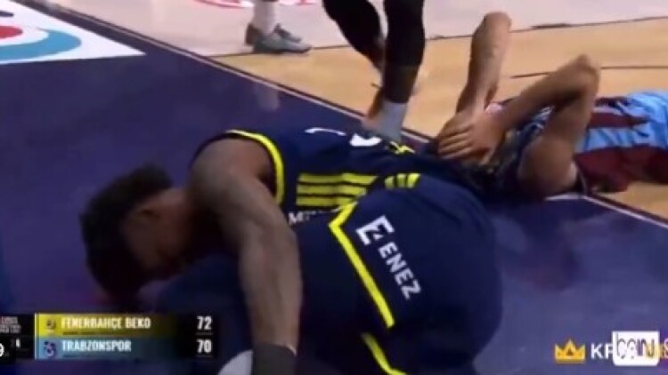 Φενερμπαχτσέ: Τραυματίστηκε ο Σίλβα στη νίκη επί της Τραμπζονσπόρ (93-90) και είναι αμφίβολος για τη Euroleague, δείτε βίντεο
