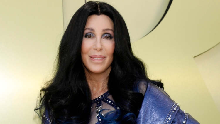 Η Σερ ανακάλυψε πως έχει εγγονή: «Όταν το έμαθε έμεινε άφωνη»