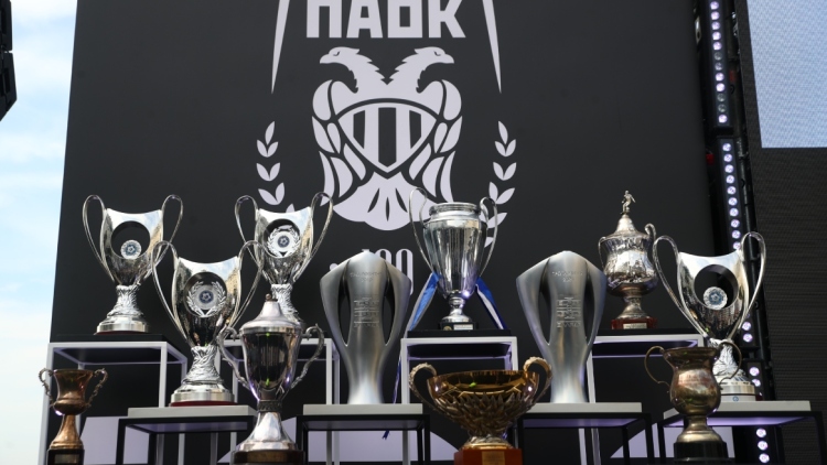 ΠΑΟΚ: Ξεκίνησε η γιορτή για τα 100 χρόνια, στην Αριστοτέλους τα τρόπαια