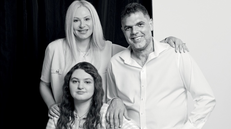 Μια οικογένεια δείχνει το δρόμο για μια πιο ανοιχτή κοινωνία
