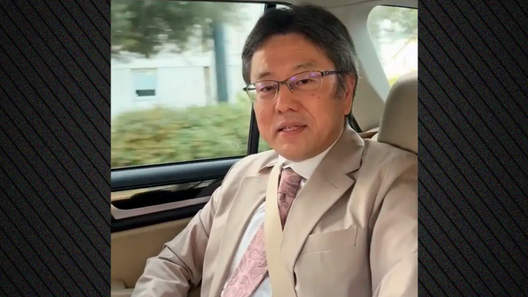 Ιάπωνας διπλωμάτης μιλάει στα ελληνικά για τα άνθη της κερασιάς και τον Νίκο Καζαντζάκη: «Είδε βαθιά μέσα στις καρδιές μας»