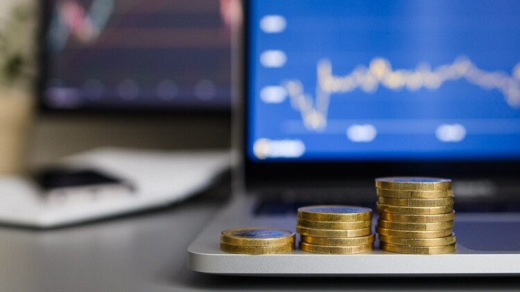 Ψηφιακή επιδρομή στο investment banking, στο «στόχαστρο» οι εύποροι πελάτες