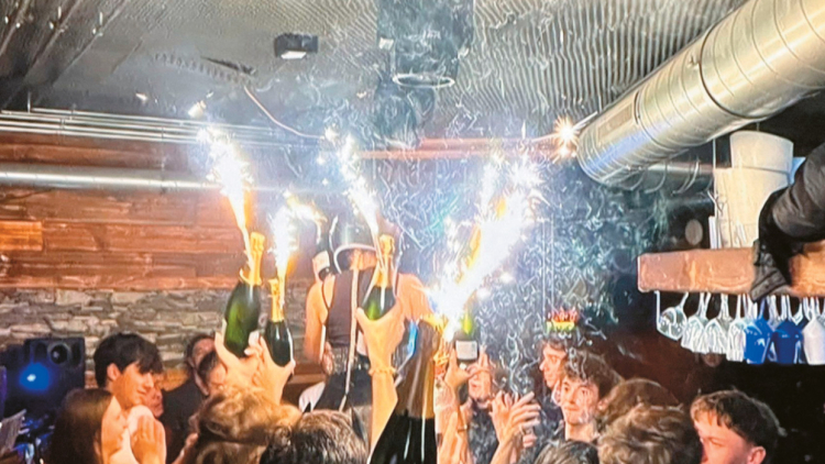 Τα νοσοκομεία της Ελβετίας έστειλαν λογαριασμούς χιλιάδων ευρώ στους τραυματίες της τραγωδίας από την πυρκαγιά στο Κραν Μοντανά