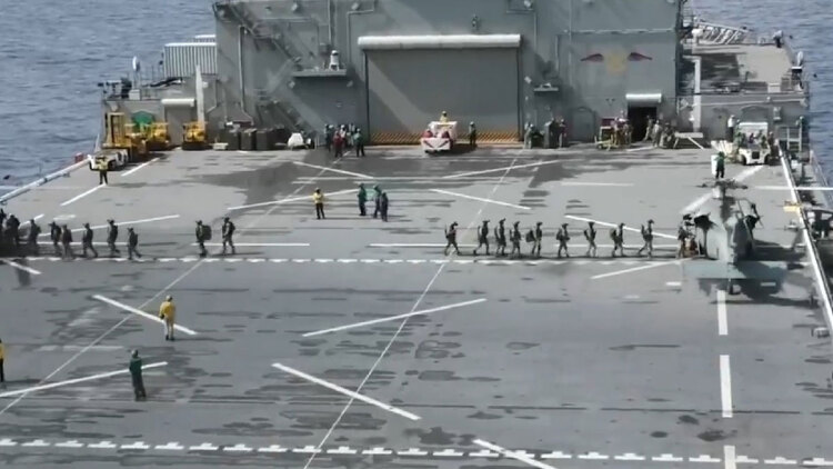 Αμερικανικές δυνάμεις επιβιβάζονται σε τάνκερ στον Ινδο-Ειρηνικό που συνδέεται με το Ιράν, δείτε βίντεο