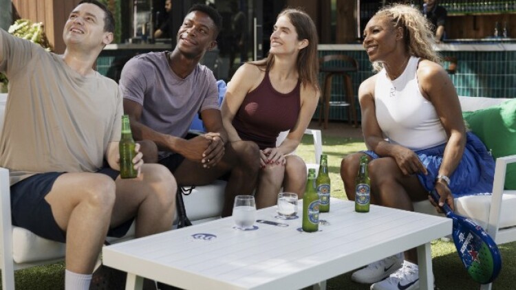 Βίντεο: Η Σερένα Γουίλιαμς σε απολαυστικό αγώνα padel για την προώθηση της συνεργασίας της με γνωστή ζυθοποιία