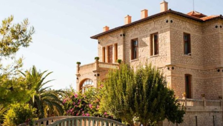 Αργύρης Σαλιαρέλης: Το θρίλερ για τον Πύργο στην Αίγινα και η μεγάλη ανατροπή στην τιμή