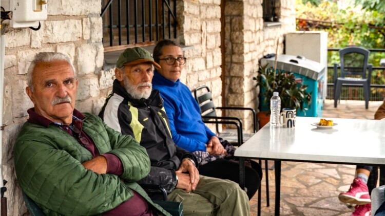 Ζαραβίνα Πωγωνίου: Ζήσαμε από κοντά την καθημερινότητα των κατοίκων της