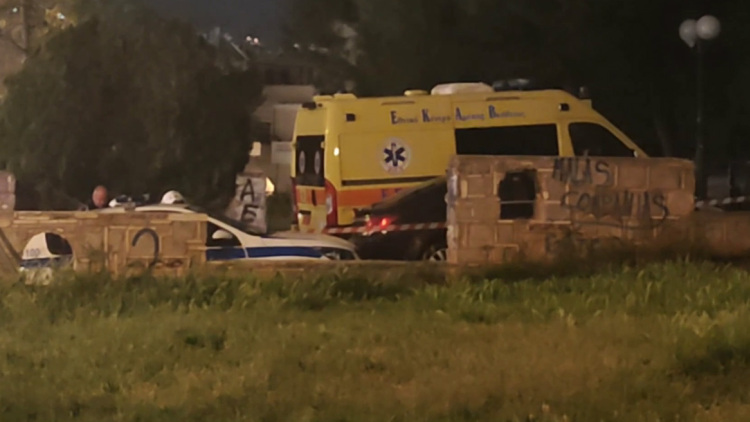 Νεκρός 25χρονος στον Άγιο Δημήτριο: Γιος υψηλόβαθμου αξιωματικού της ΕΛΑΣ, φέρει τραύμα από μαχαίρι στην καρδιά