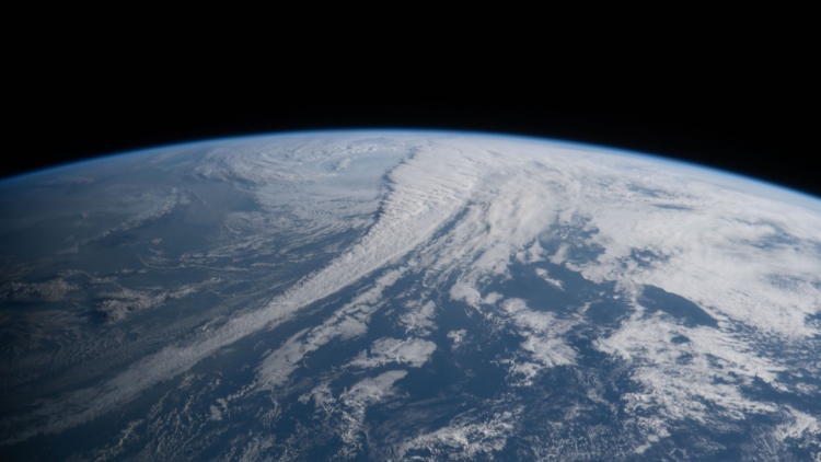 Νέες εντυπωσιακές εικόνες από την αποστολή Artemis II: Το βίντεο της Κριστίνα Κοχ σε απόσταση 54.400 χλμ. από την Γη