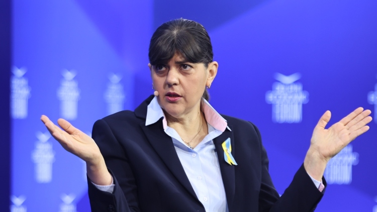 Live η συνέντευξη Τύπου της Λάουρα Κοβέσι από το Φόρουμ των Δελφών