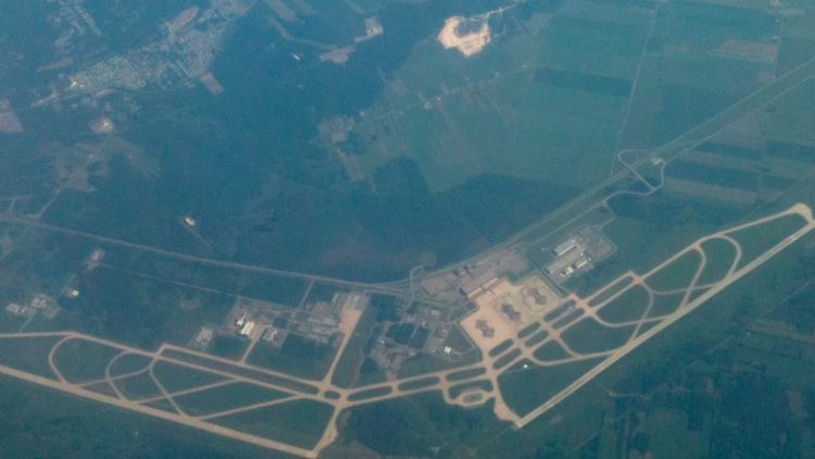 Θυσίασαν τσάμπα ολόκληρα χωριά για το μεγαλύτερο αεροδρόμιο του κόσμου: Πλέον ρημάζει, λίγο πριν κατεδαφιστεί