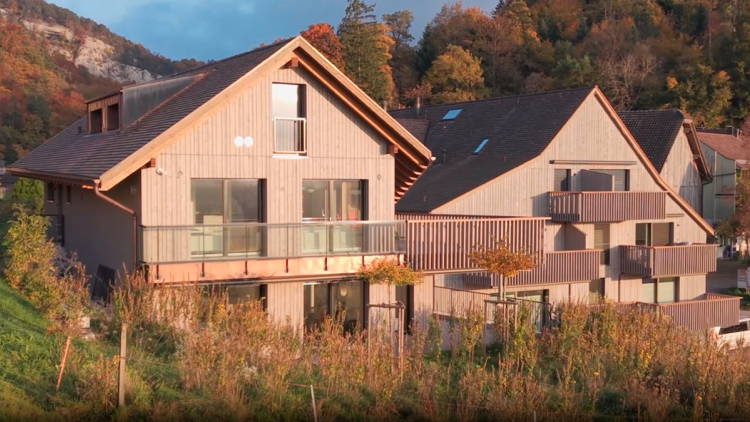 Βρετανία: Η τραγική ιστορία μιας 56χρονης μητέρας που ταξιδεύει στην Ελβετία για ευθανασία μετά τον θάνατο του παιδιού της