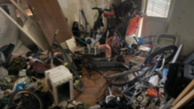 Αποθήκευαν και αποσυναρμολογούσαν κλεμμένα δίκυκλα σε διαμέρισμα στον Άγιο Παντελεήμονα
