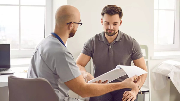 Ανησυχία για επιθετικό καρκίνο που «χτυπά» νέους – Πού οφείλεται η αύξηση των περιστατικών
