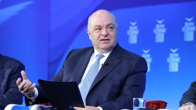 Ζαννιάς (Eurobank): Η ελληνική οικονομία χρειάζεται νέο παραγωγικό μοντέλο