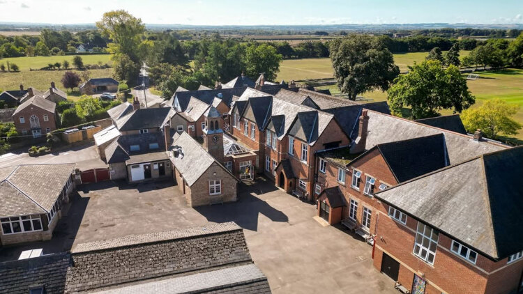 Η ζωή στα σχολεία της ελίτ: Όταν η φοίτηση ξεκινά από τα 8